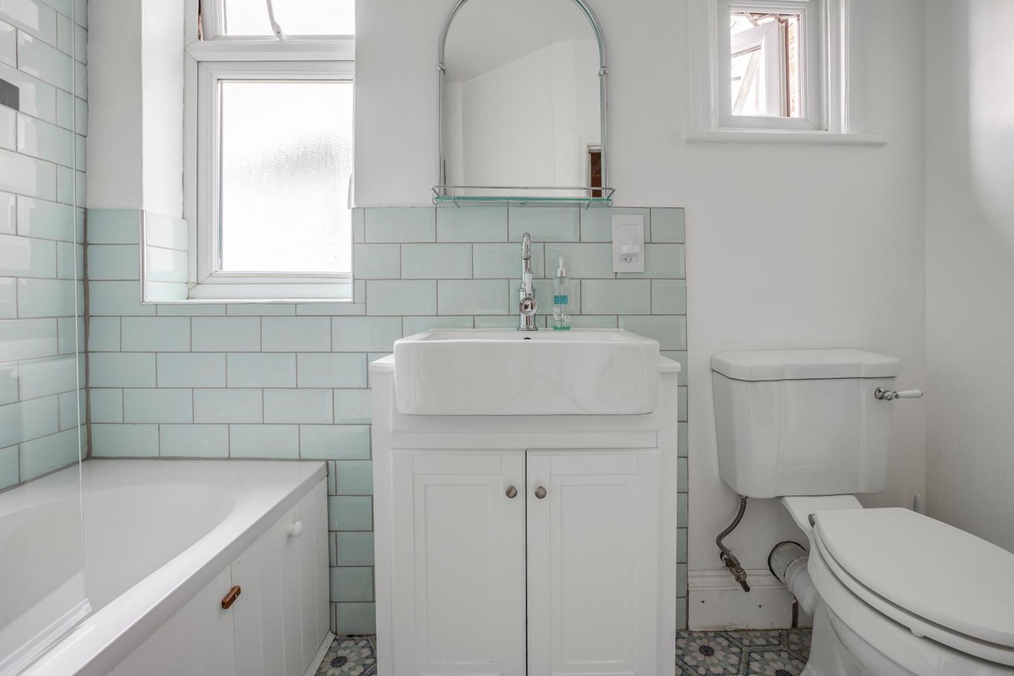 Classic House & Garden 25mins From Museums * Londra