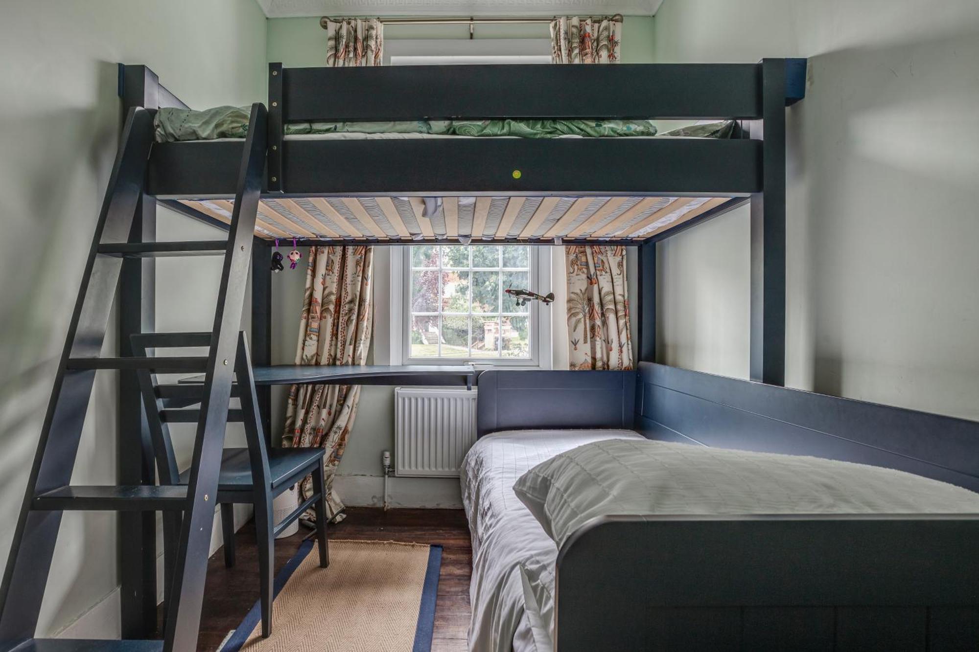 Classic House & Garden 25mins From Museums *
