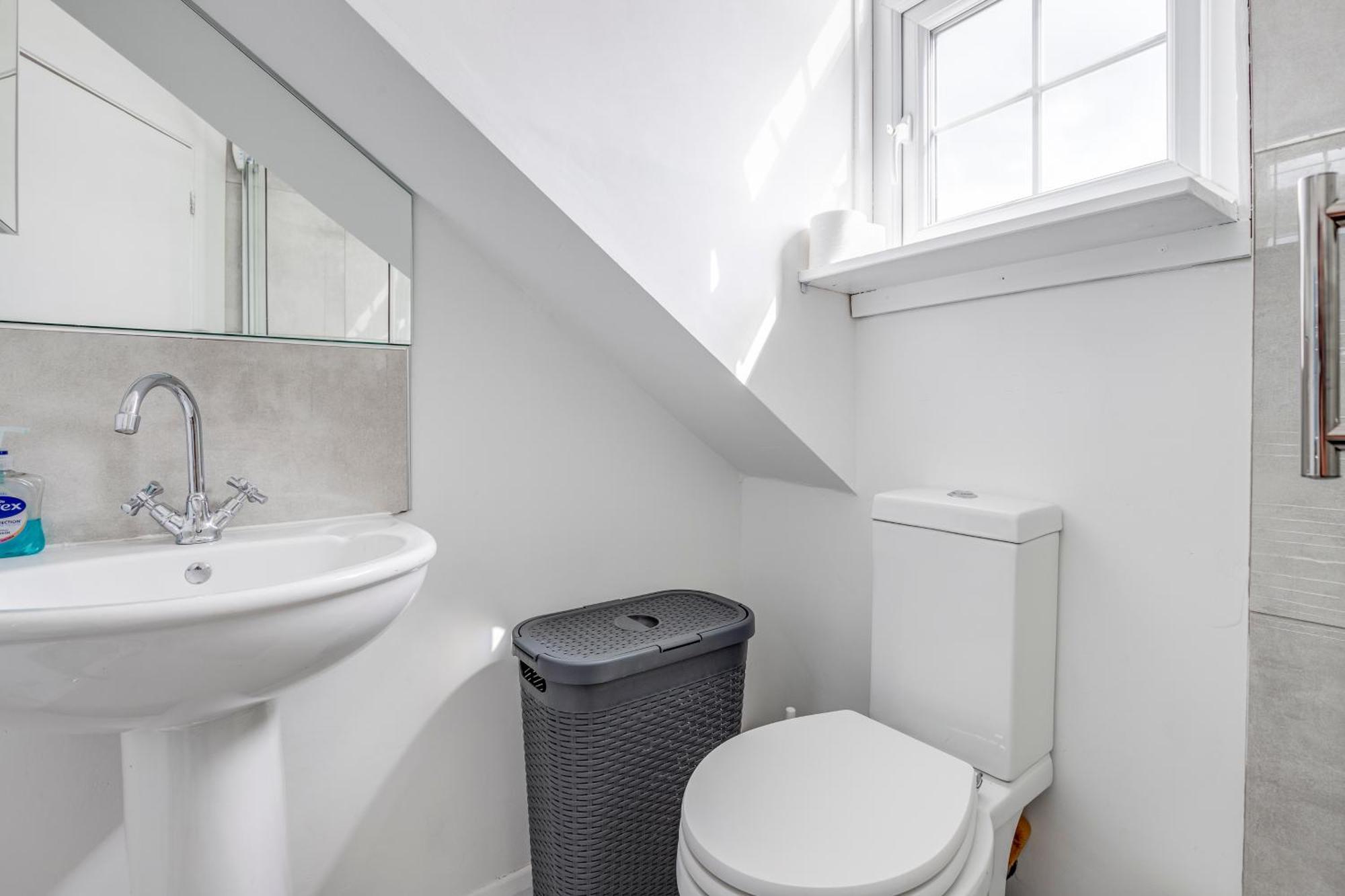Holiday home Classic House & Garden 25mins From Museums