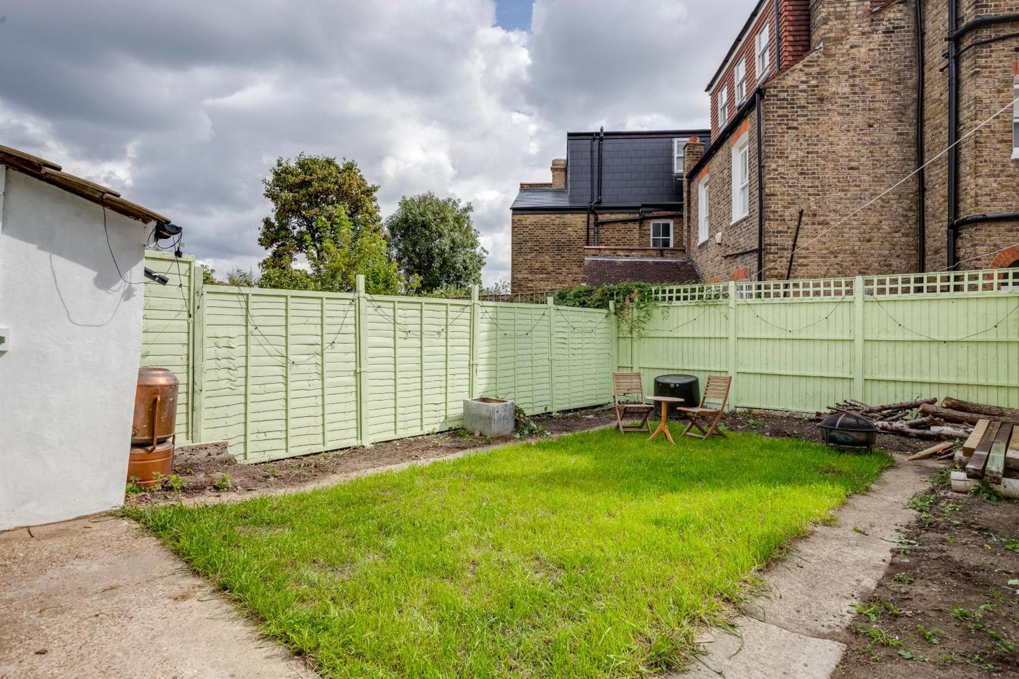 Classic House & Garden 25mins From Museums *