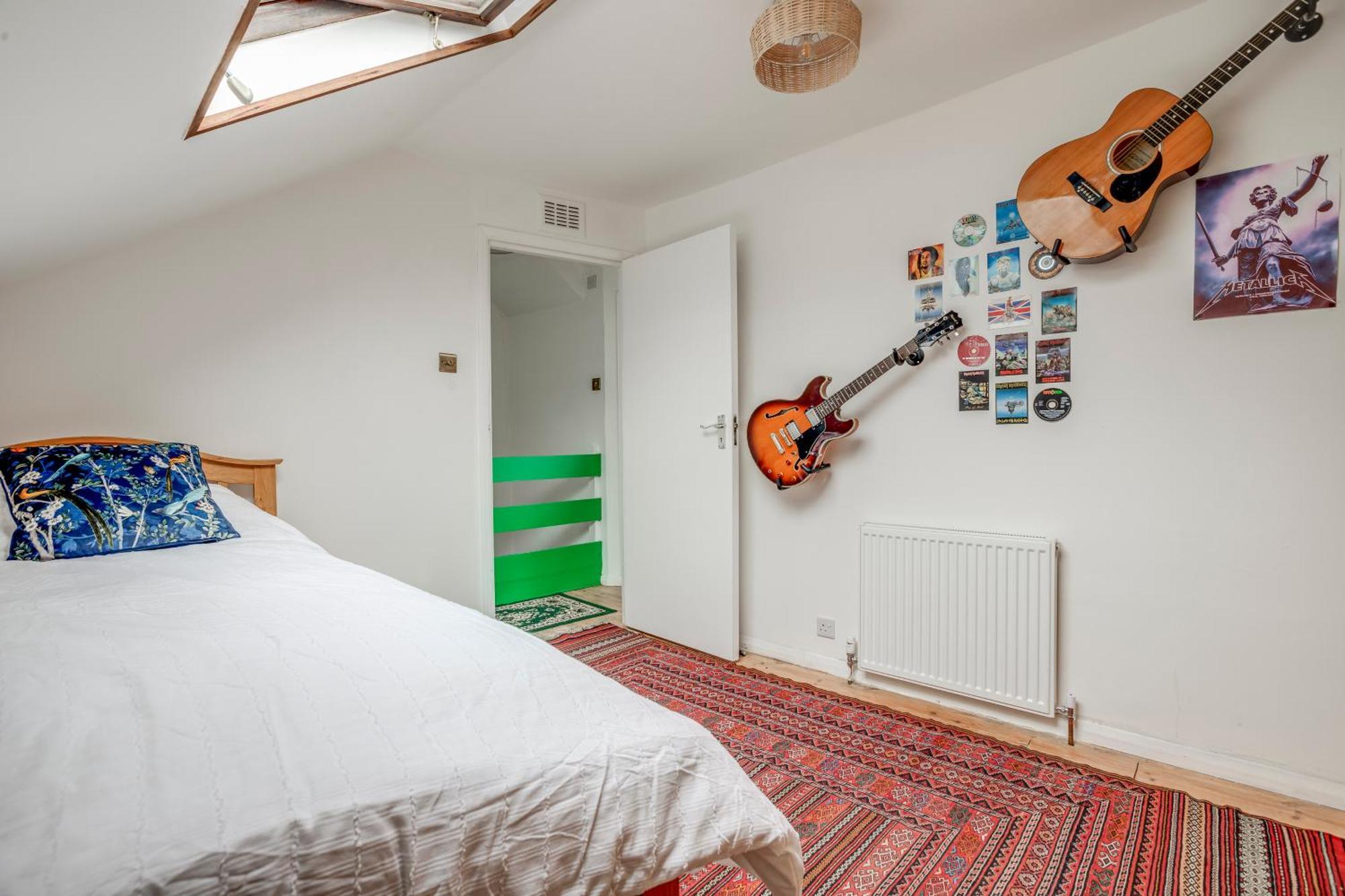 Classic House & Garden 25mins From Museums Londra